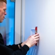 Jesper installerer adgangskontrol